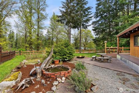 8944 W Pressentin Drive Concrete WA 98237
