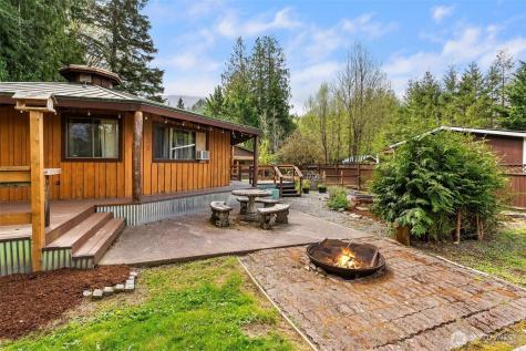 8944 W Pressentin Drive Concrete WA 98237