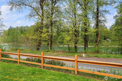 8944 W Pressentin Drive Concrete WA 98237