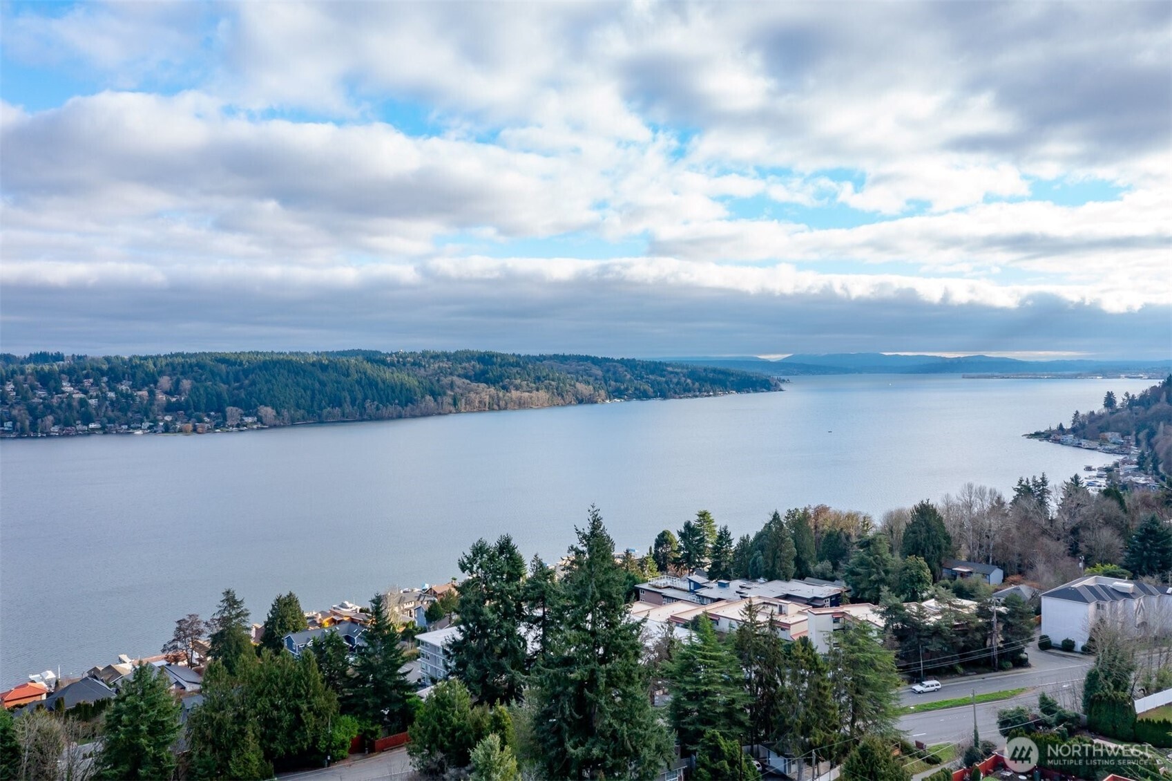 15612 38th Avenue NE Lake Forest Park WA 98155