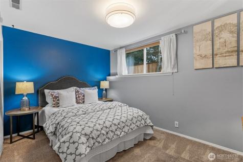 15612 38th Avenue NE Lake Forest Park WA 98155