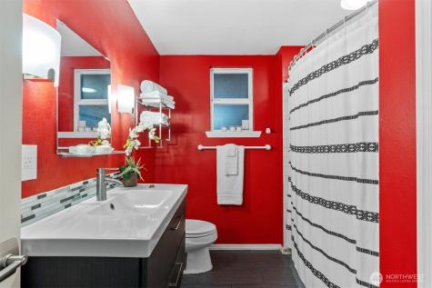 15612 38th Avenue NE Lake Forest Park WA 98155