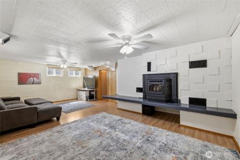 4826 Delaware Avenue Everett WA 98203