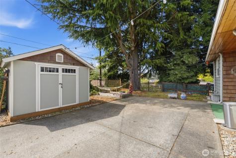 4826 Delaware Avenue Everett WA 98203