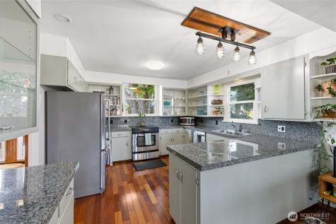 4826 Delaware Avenue Everett WA 98203