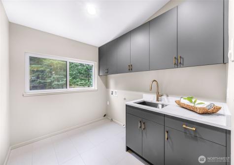 404 Willow Road Place Bellingham WA 98226