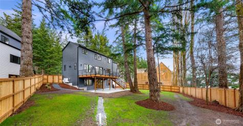 404 Willow Road Place Bellingham WA 98226