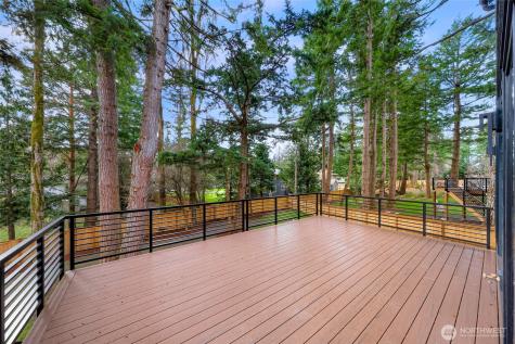 404 Willow Road Place Bellingham WA 98226