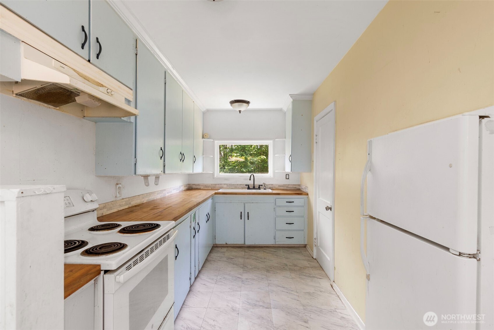 26304 Bannister Street NE Kingston WA 98346