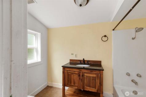 26304 Bannister Street NE Kingston WA 98346