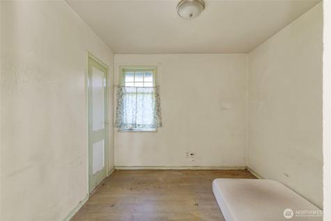 26304 Bannister Street NE Kingston WA 98346