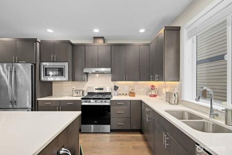 8609 244th Street SW Edmonds WA 98026