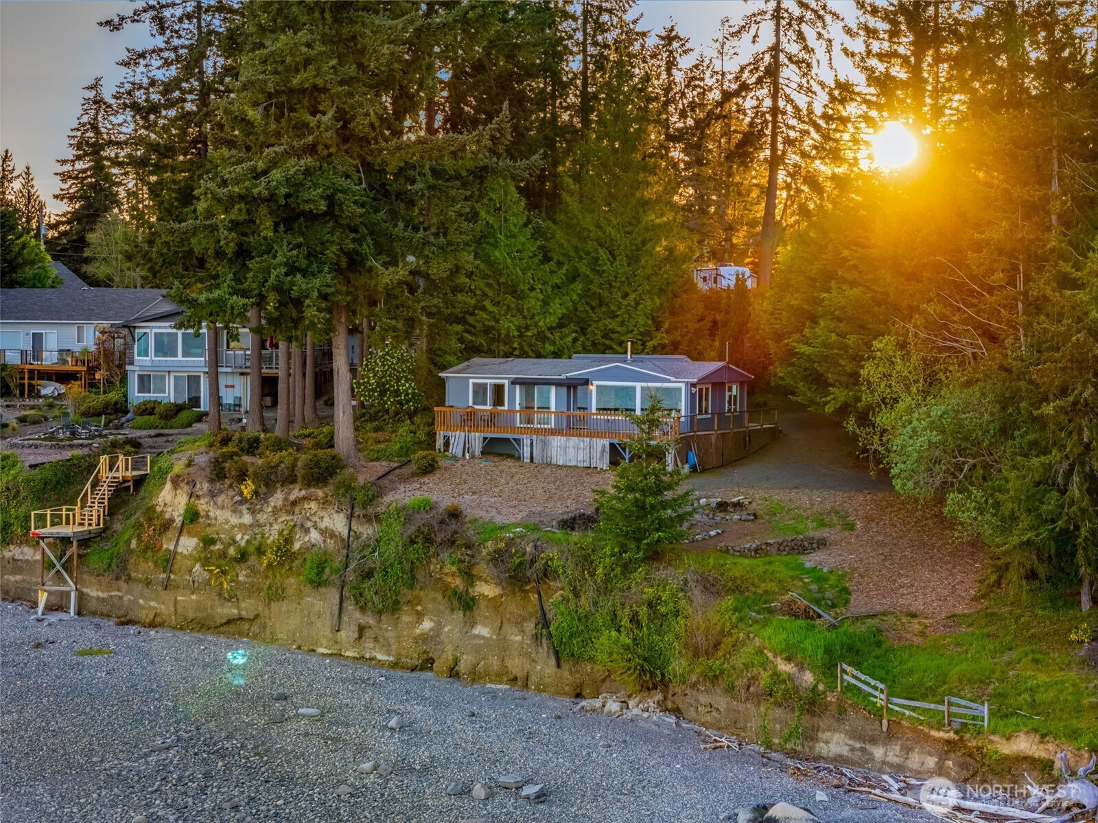 727 E Stretch Island Road S Grapeview WA 98546
