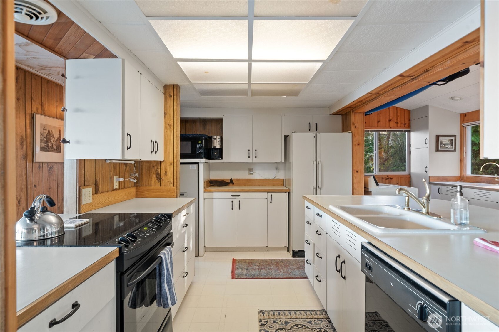 727 E Stretch Island Road S Grapeview WA 98546