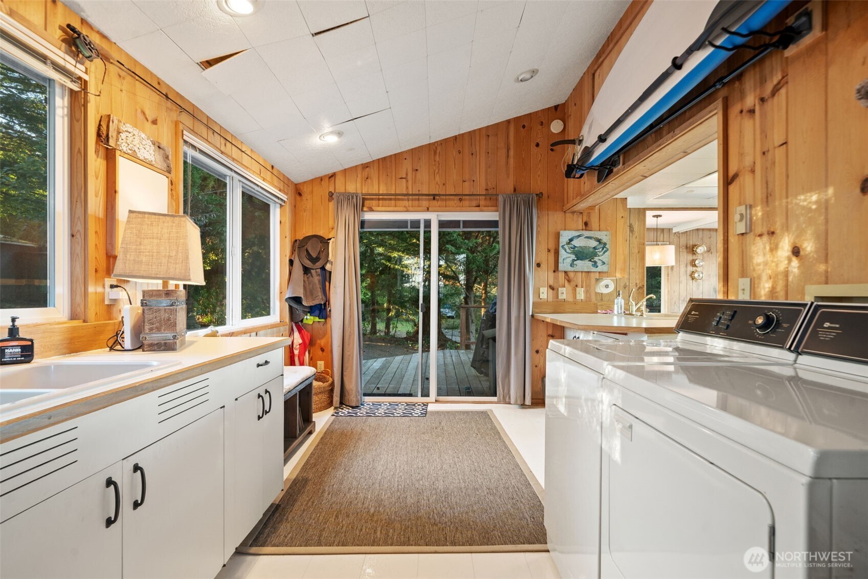 727 E Stretch Island Road S Grapeview WA 98546
