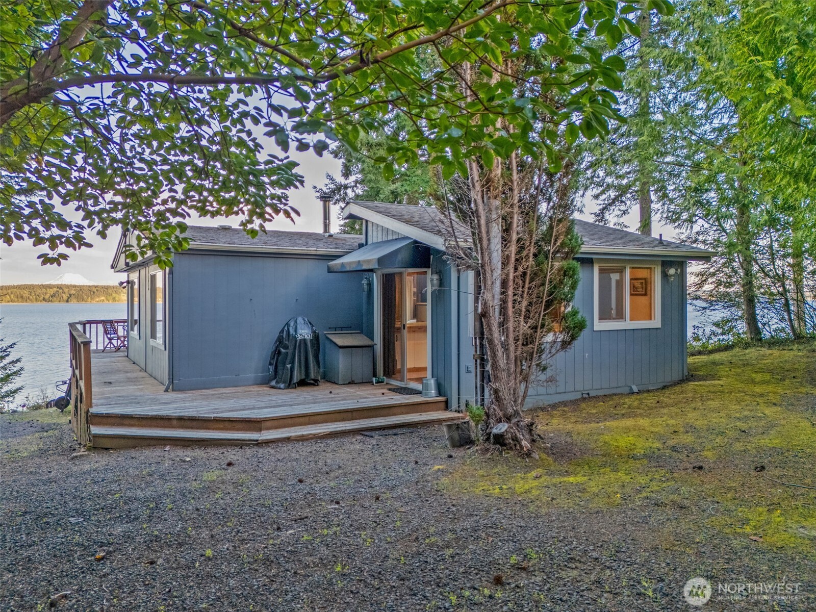 727 E Stretch Island Road S Grapeview WA 98546