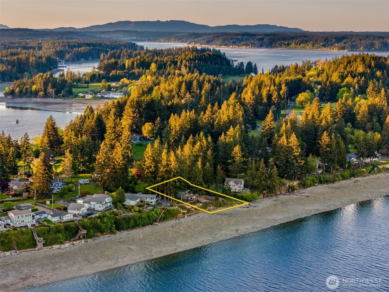 727 E Stretch Island Road S Grapeview WA 98546