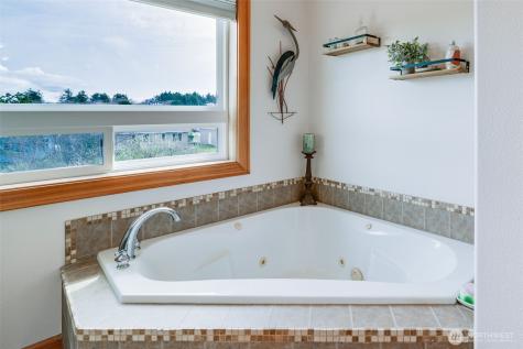 33410 G Street Ocean Park WA 98640