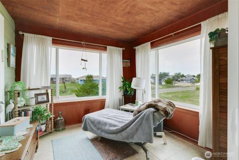 33410 G Street Ocean Park WA 98640