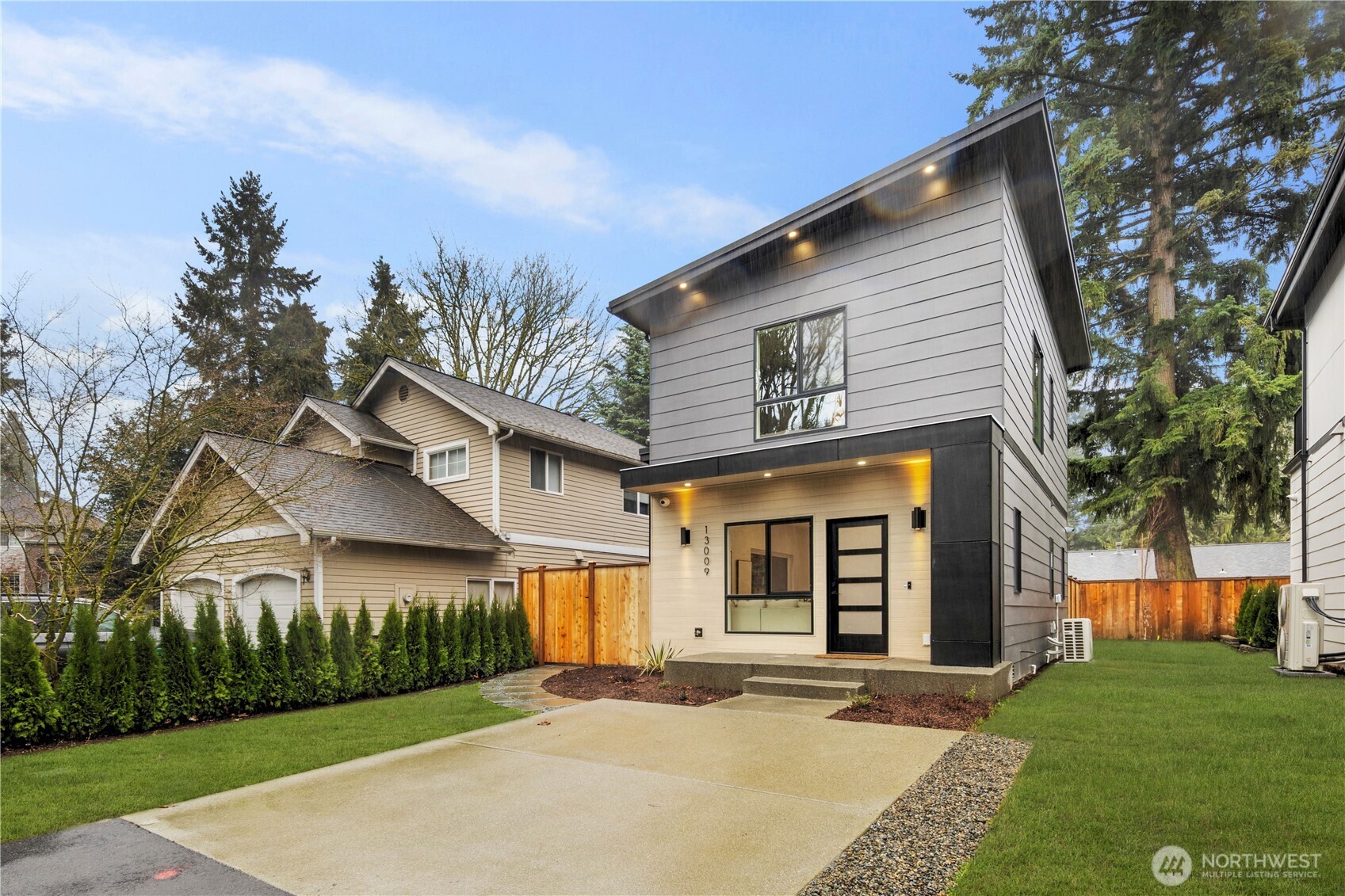13009 NE 104th Place Kirkland WA 98033