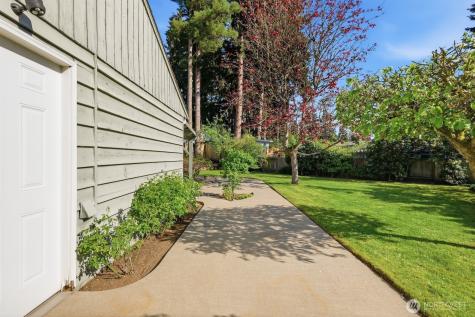 21225 96th Avenue W Edmonds WA 98020
