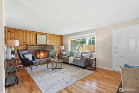 21225 96th Avenue W Edmonds WA 98020