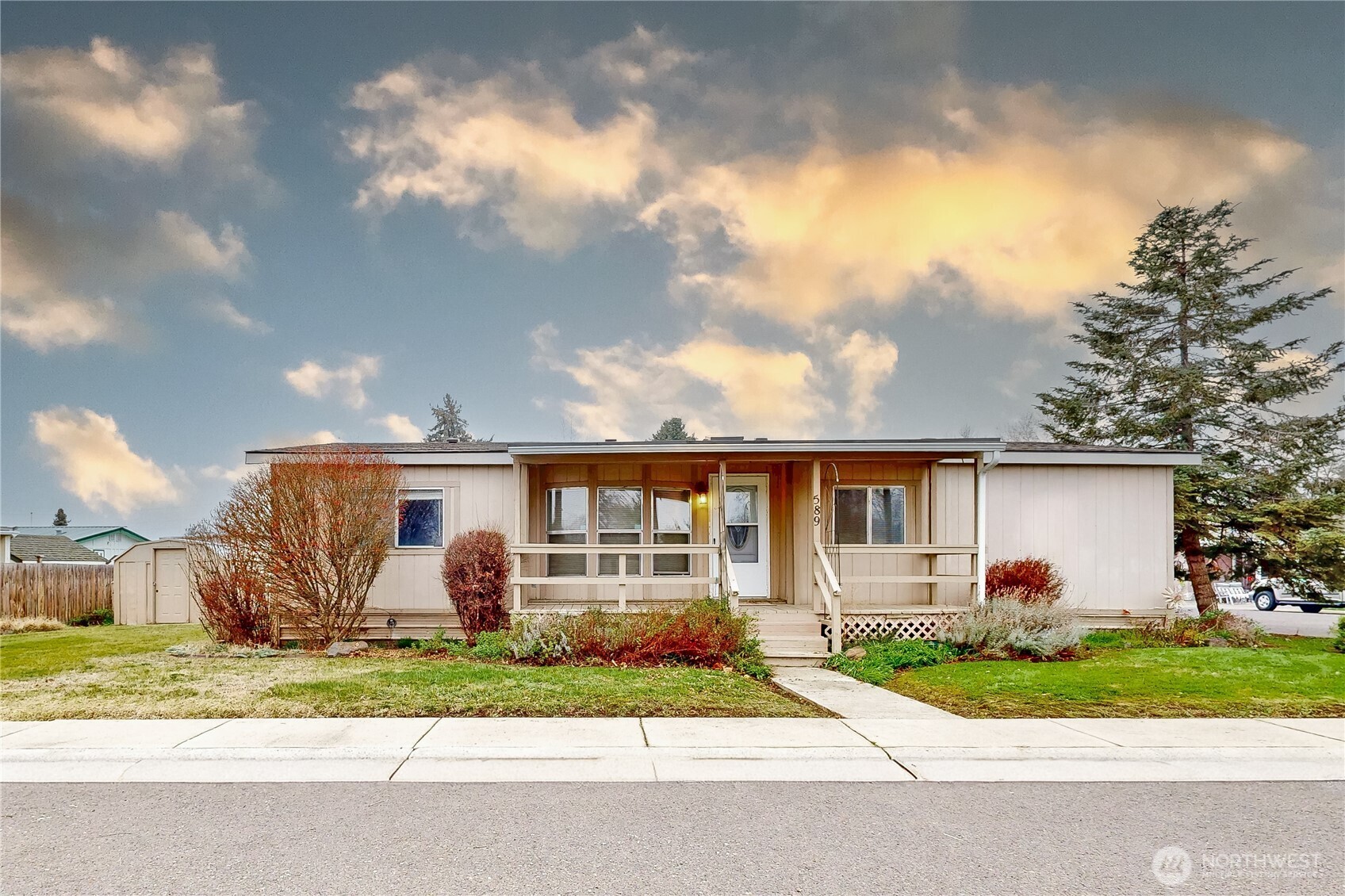 589 Criscola Avenue College Place WA 99324