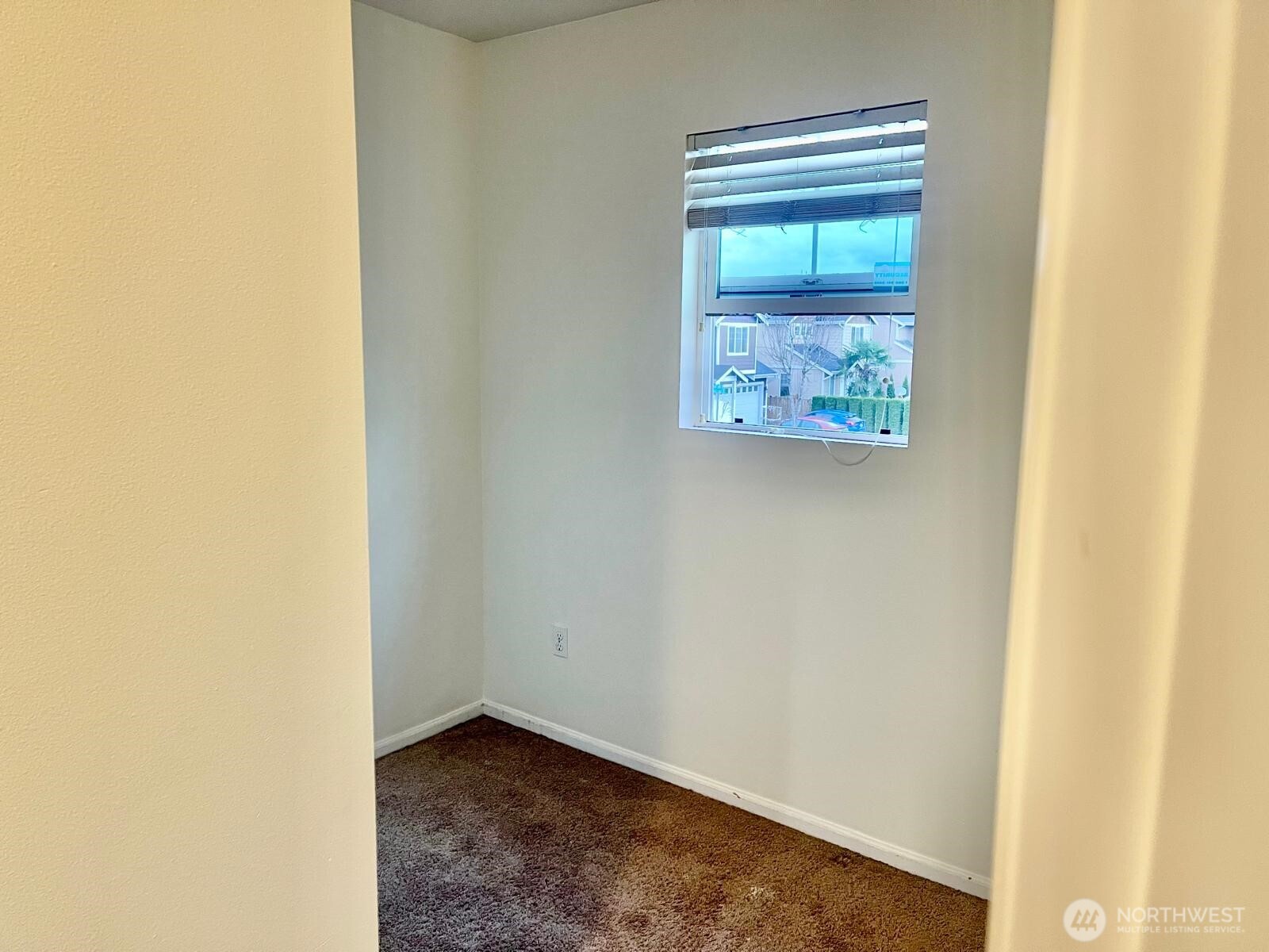 6827 41st Street E Fife WA 98424