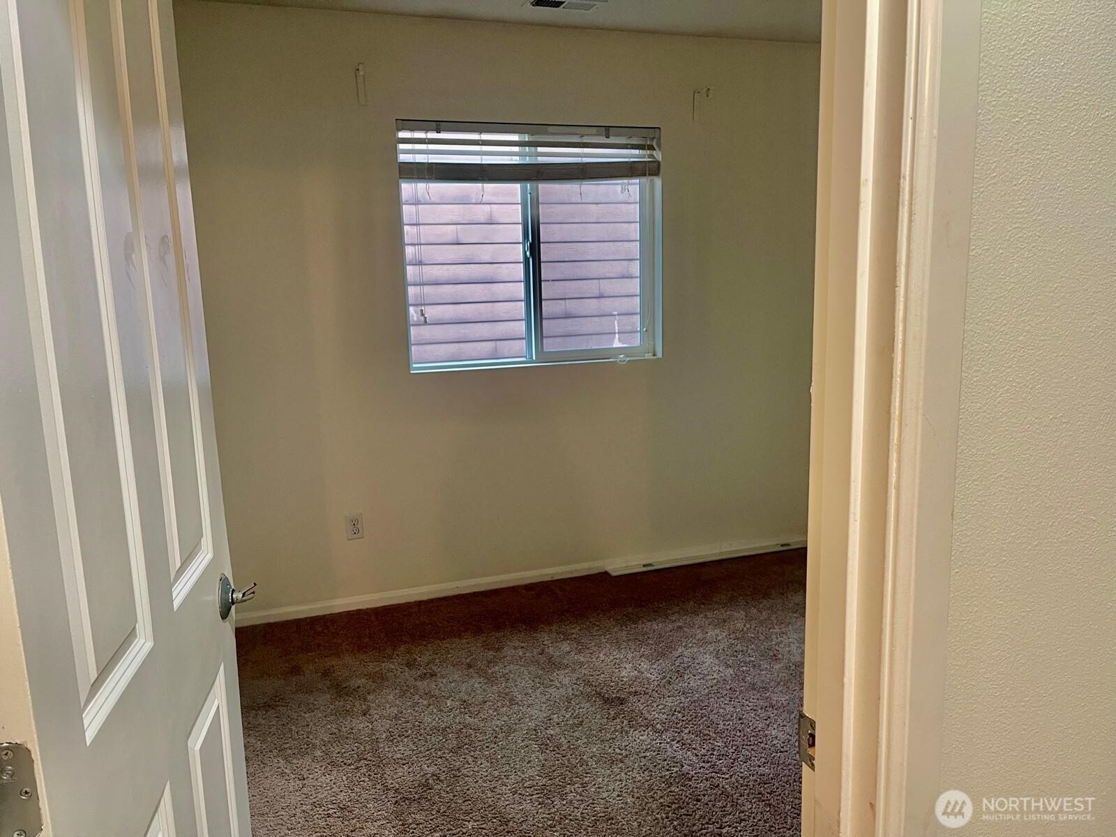 6827 41st Street E Fife WA 98424