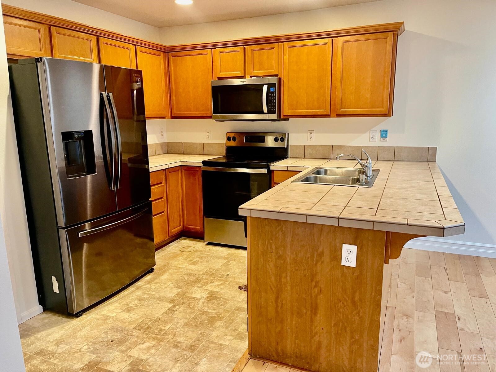 6827 41st Street E Fife WA 98424