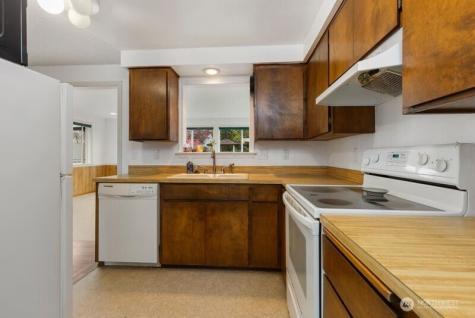 8704 48th Drive NE Marysville WA 98270