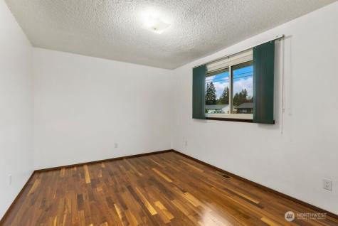 8704 48th Drive NE Marysville WA 98270