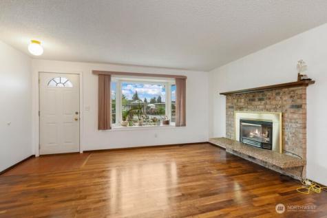 8704 48th Drive NE Marysville WA 98270