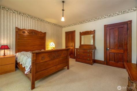 602 N Main Street Coupeville WA 98239