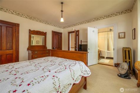 602 N Main Street Coupeville WA 98239