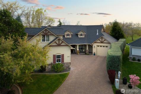 8820 Braeburn Loop Yakima WA 98903