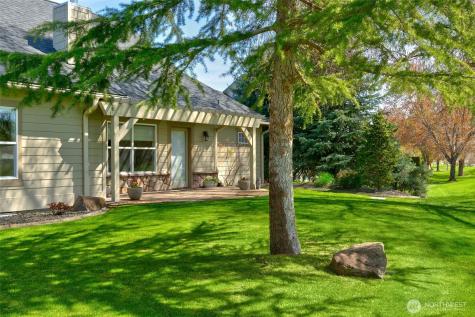 8820 Braeburn Loop Yakima WA 98903