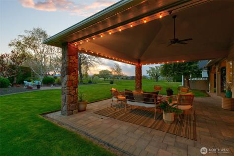 8820 Braeburn Loop Yakima WA 98903