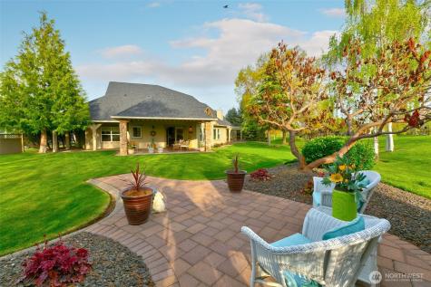 8820 Braeburn Loop Yakima WA 98903