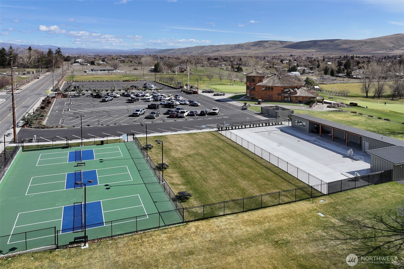 8820 Braeburn Loop Yakima WA 98903