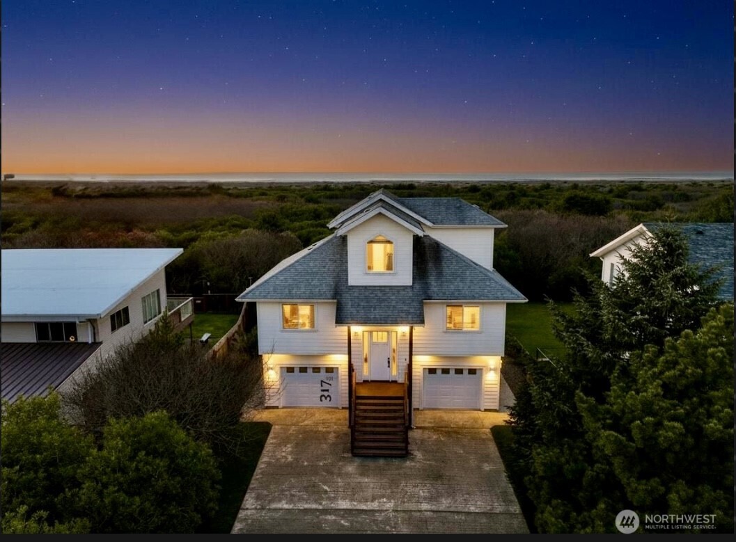 317 Sand Dune Avenue SW Ocean Shores WA 98569