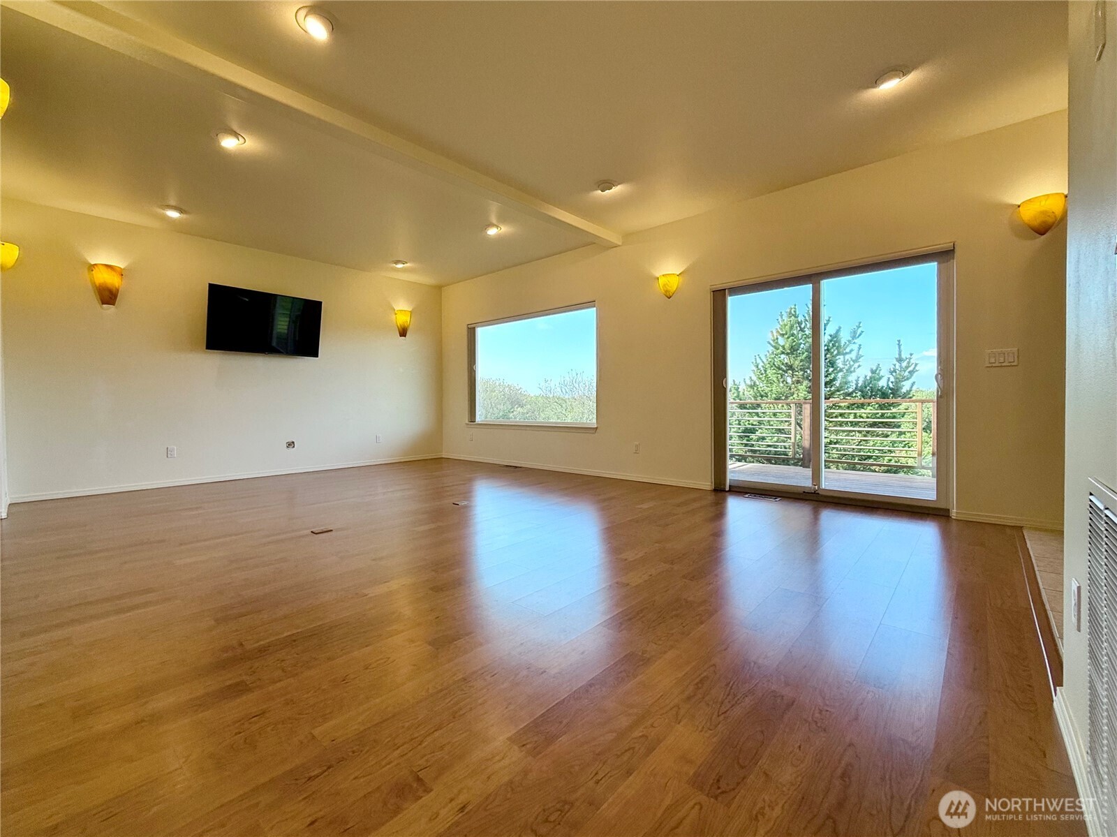 317 Sand Dune Avenue SW Ocean Shores WA 98569