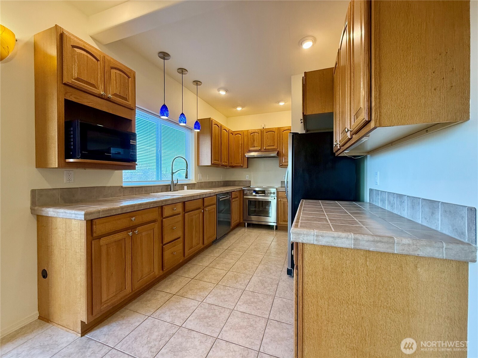317 Sand Dune Avenue SW Ocean Shores WA 98569