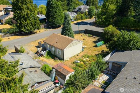 13757 39th Avenue NE Seattle WA 98125