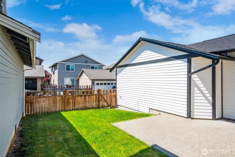 18530 97th Avenue Ct E Puyallup WA 98375