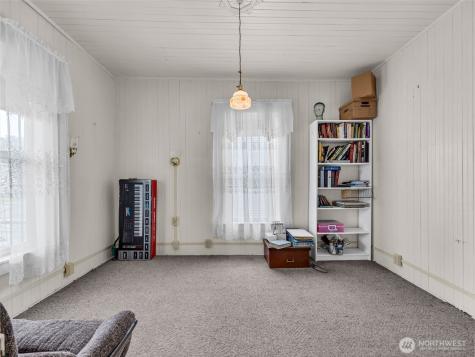 1205 49th Street Seaview WA 98644