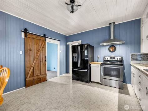 1205 49th Street Seaview WA 98644