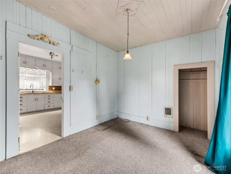 1205 49th Street Seaview WA 98644