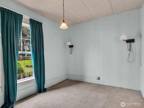 1205 49th Street Seaview WA 98644
