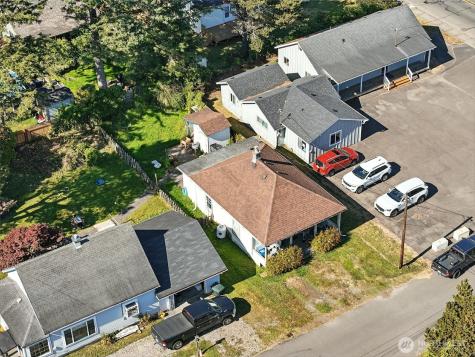 1205 49th Street Seaview WA 98644